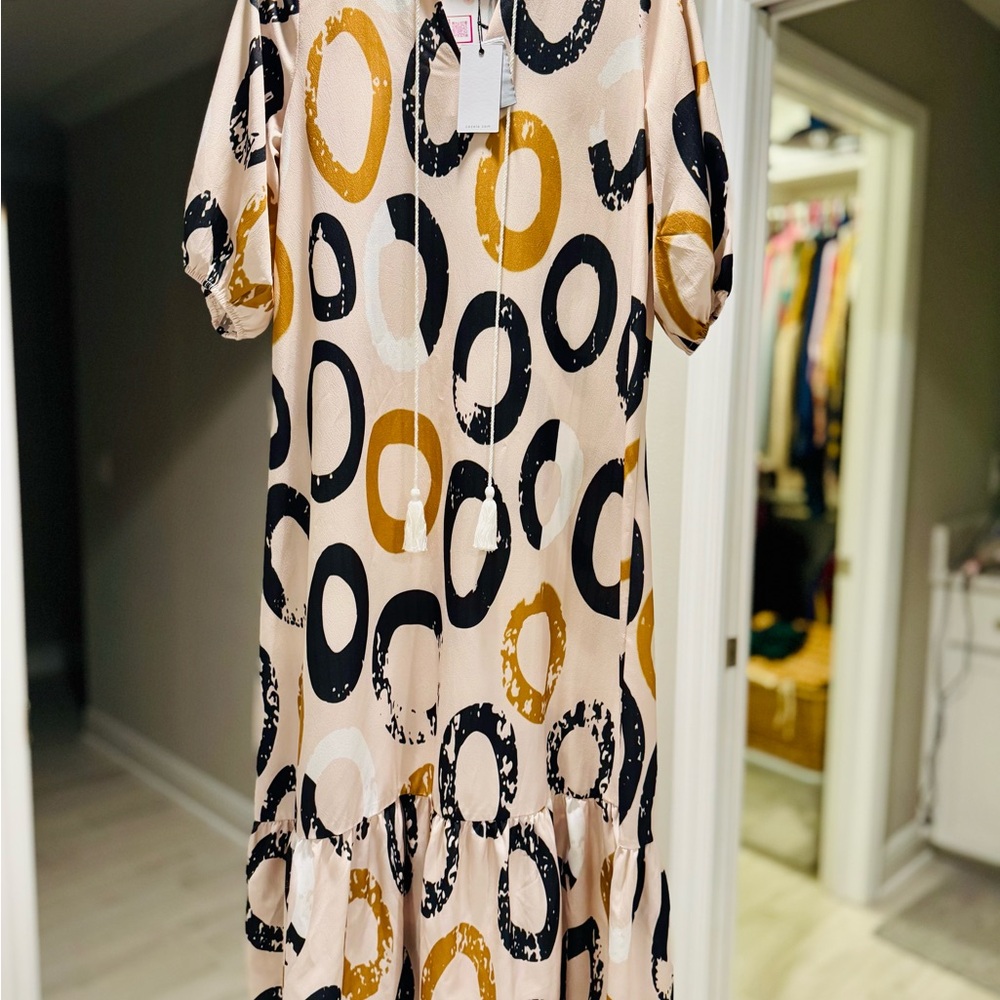 NEW Brand B Boutique Circle Print Dress - Black, Gold, Cream NWT! Never worn! - Picture 2 of 4